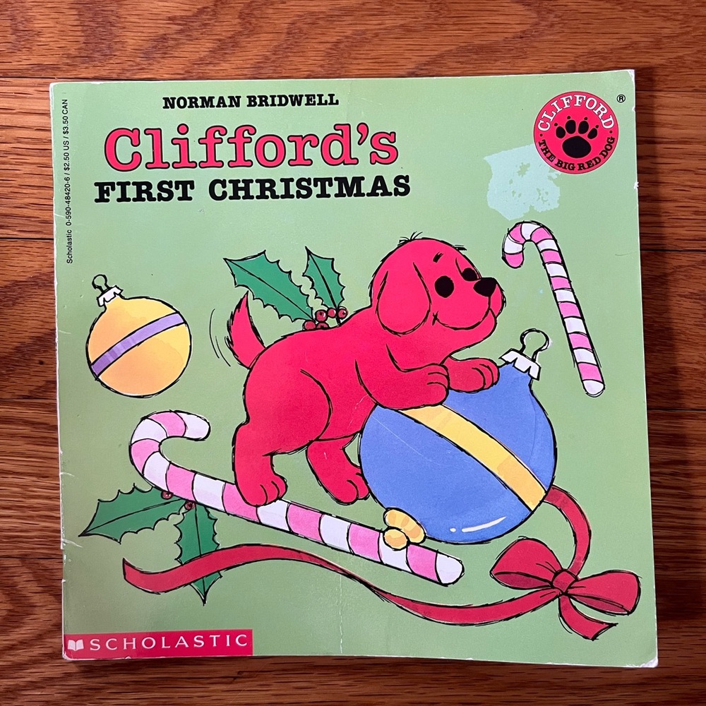 Scholastic Clifford The Big Red Dog Book Set - Picture 7 of 8